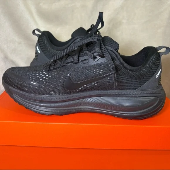 W 9/ M 7.5 Nike Vomero 18 'Black Smoke Grey' Zoomx - Picture 4 of 8